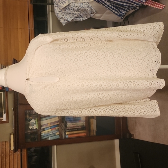 Lace top - Picture 2 of 4